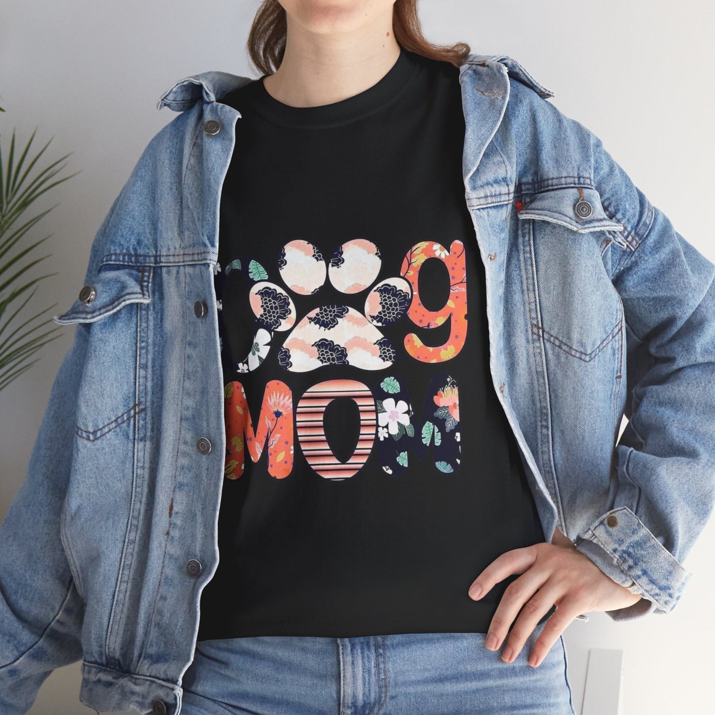 Dog Mom Unisex Heavy Cotton Tee – Perfect Gift for Pet Lovers