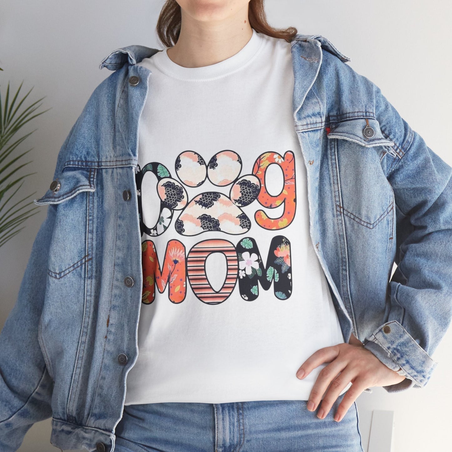 Dog Mom Unisex Heavy Cotton Tee – Perfect Gift for Pet Lovers