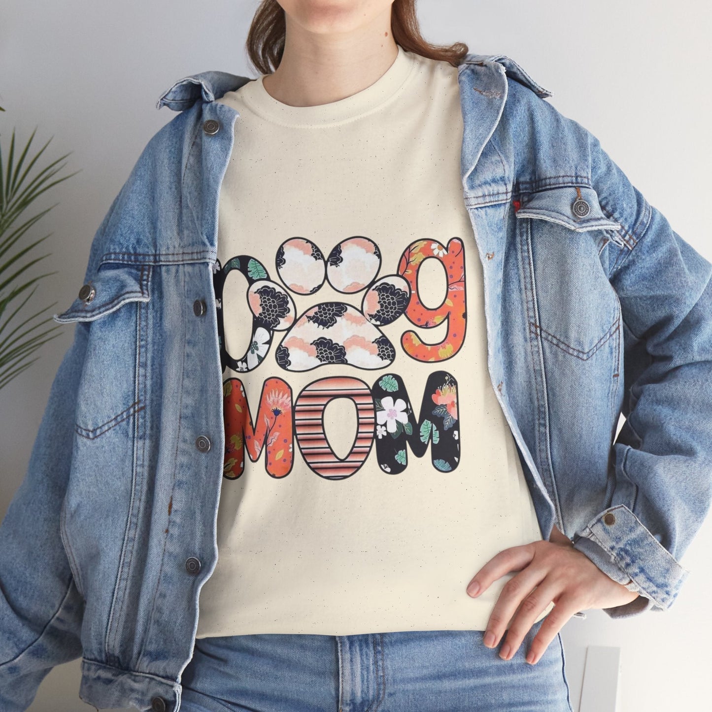Dog Mom Unisex Heavy Cotton Tee – Perfect Gift for Pet Lovers