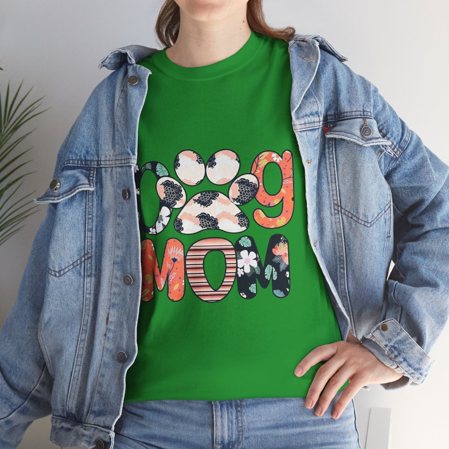 Dog Mom Unisex Heavy Cotton Tee – Perfect Gift for Pet Lovers