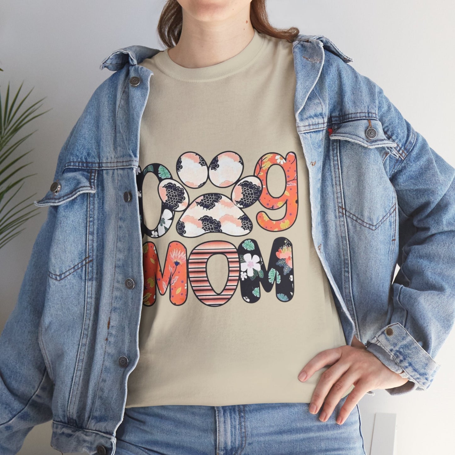 Dog Mom Unisex Heavy Cotton Tee – Perfect Gift for Pet Lovers