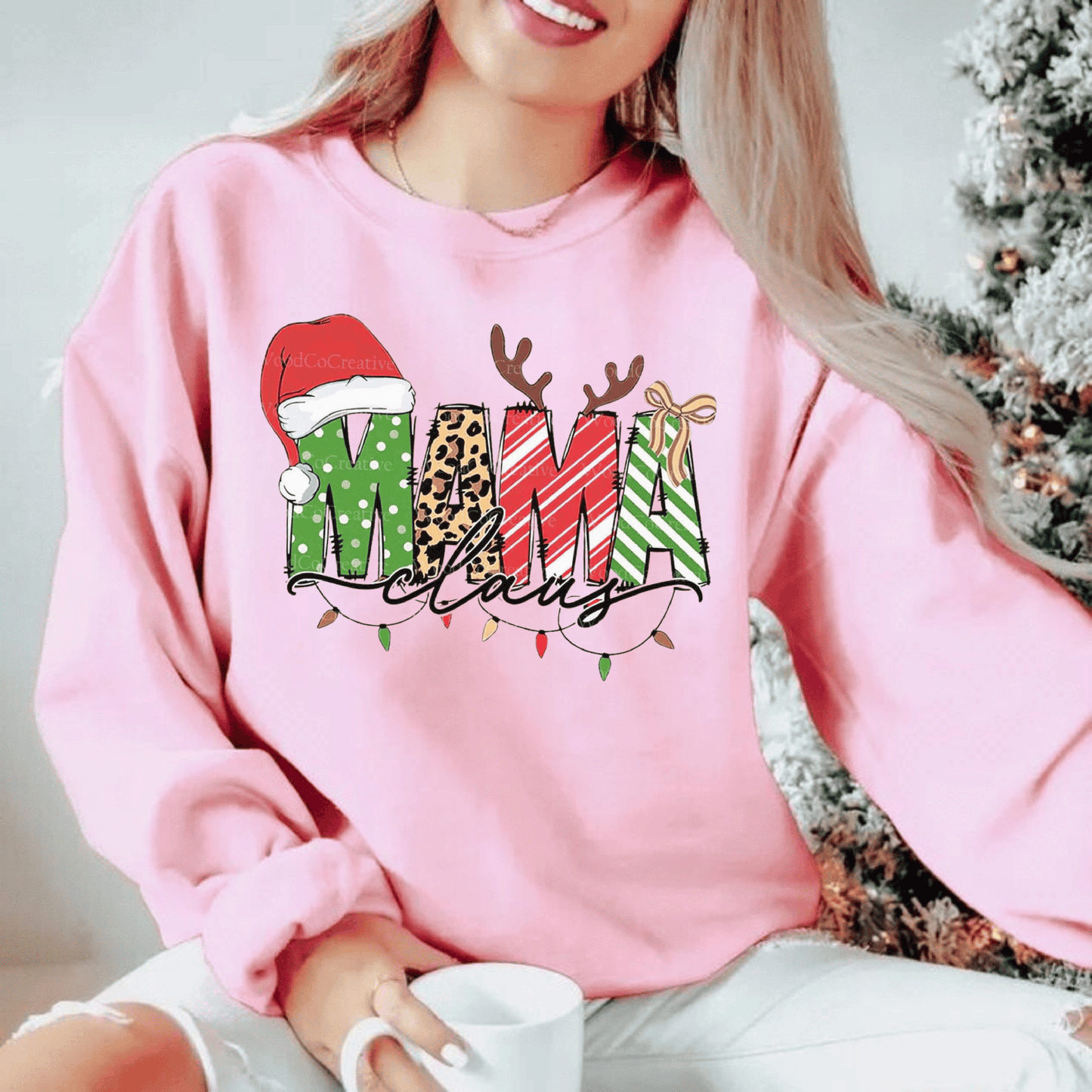 Mama Claus Sweatshirt – Cozy Christmas Gift for Moms & Holiday Outfit