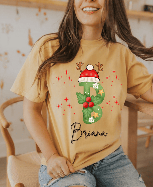 Family Christmas name shirt with letter 'B' design, personalized festive T-shirt for holiday gatherings.