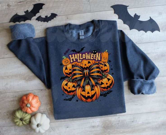 Halloween Sweatshirt – Cozy and stylish retro pumpkin design for Halloween lovers. The perfect Halloween Gift for this fall season.